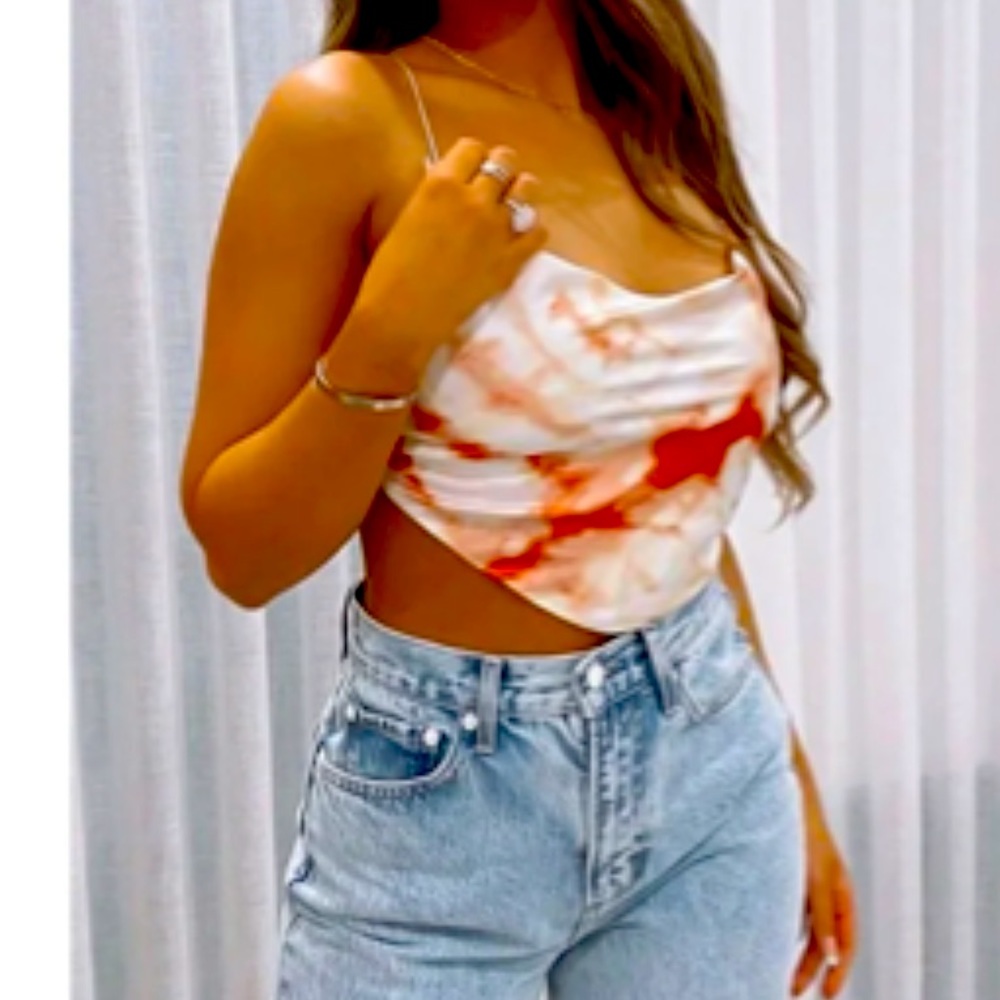 Crop top - Picture 2 of 3